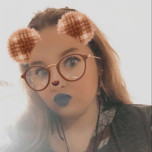 Meet your Posher, Abby - Picture 1 of 1